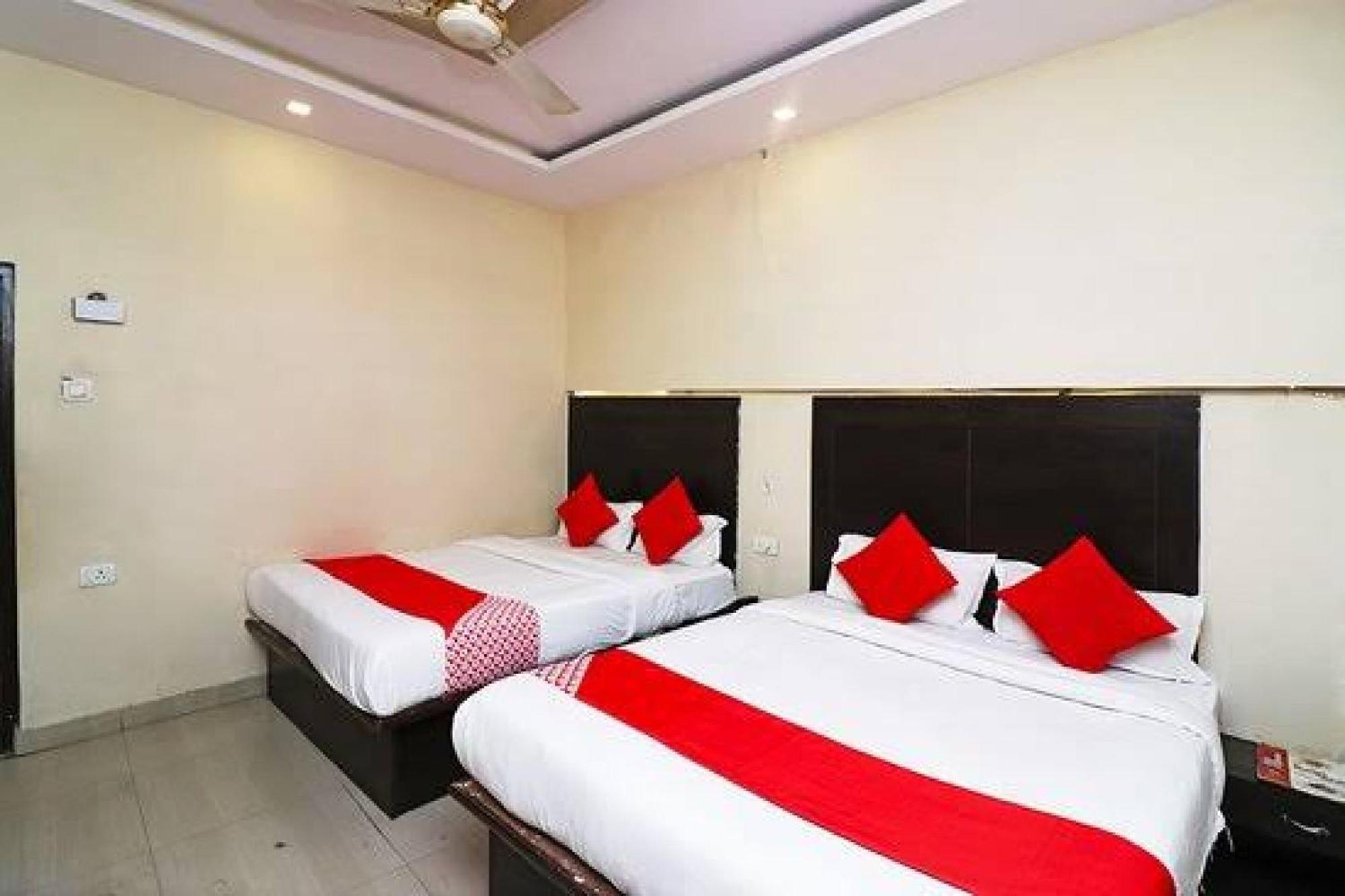 Capital O Hotel Surya Continental Lucknow Buitenkant foto